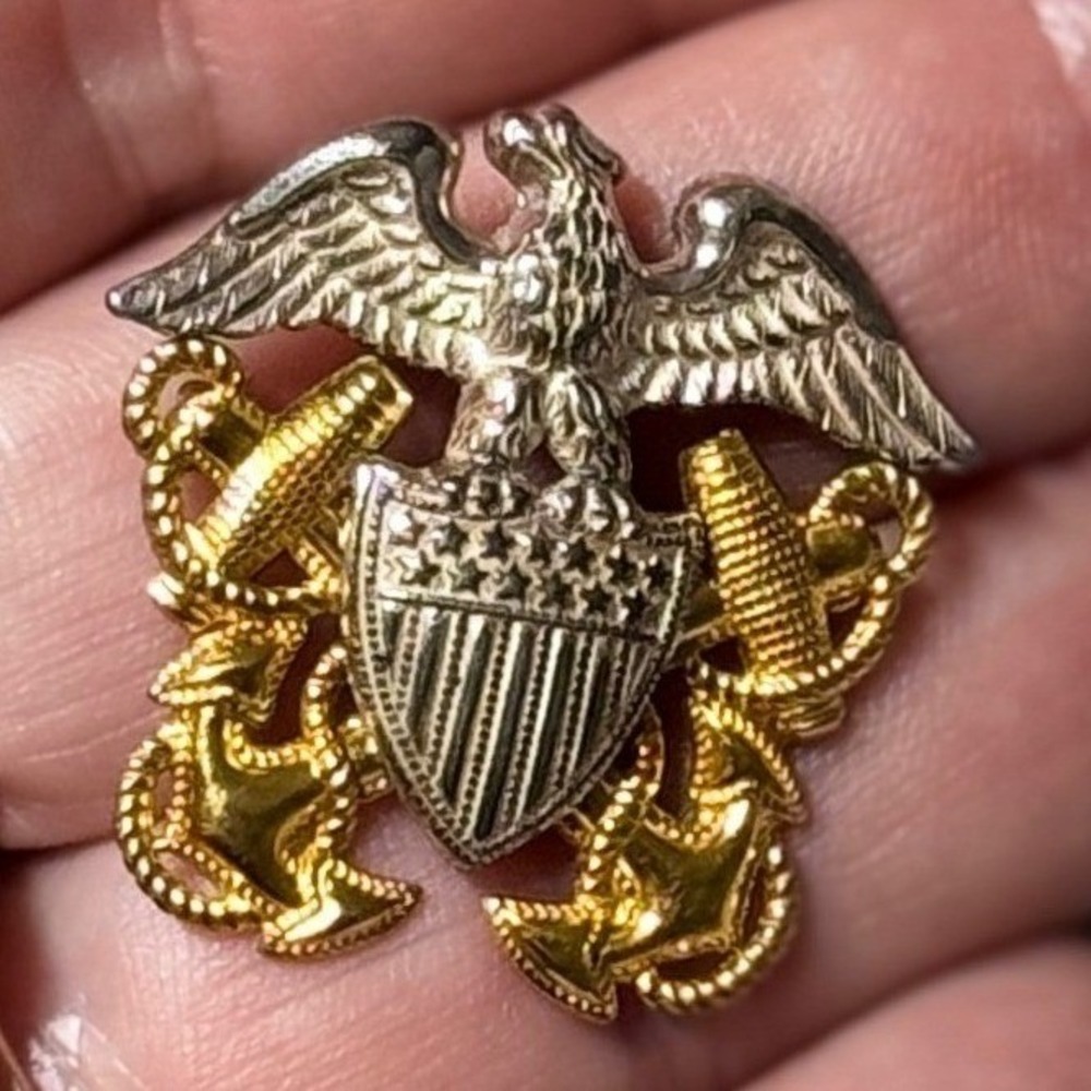 Vanguard US Navy Officer Cap Device Pin Sterling 10K GF Vietnam Era 1965-1975